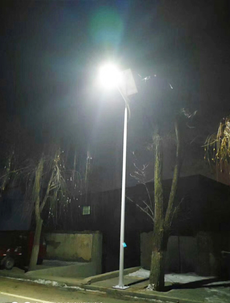 积石山县革吉太阳能路灯项目