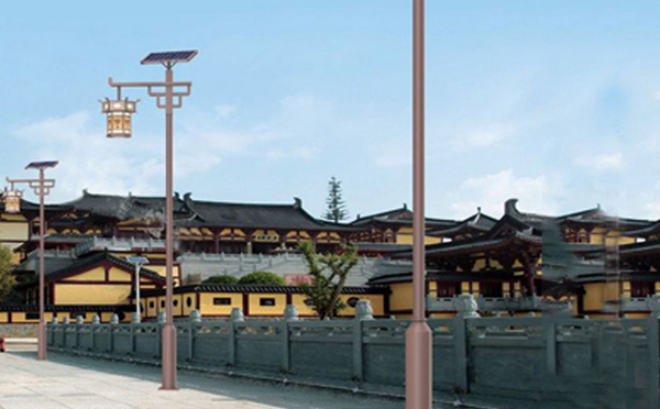 抗风型革吉太阳能路灯：保障稳定照明不受风害