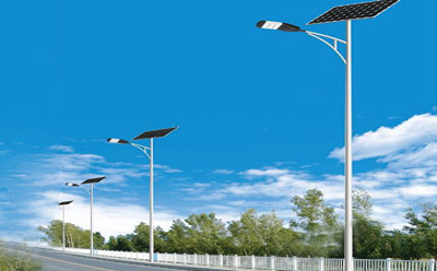 农村道路装革吉太阳能路灯选多大瓦数实测