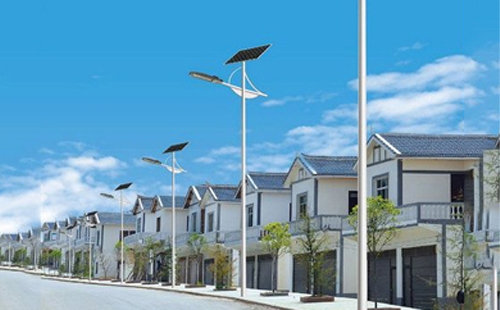 革吉太阳能路灯配置与在乡村道路照明中的应用